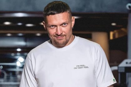 Олександр Усик зіграв у благодійному матчі Legends Charity Game в Лісабоні. Українець вийшов на поле проти легенд Португалії, які перемогли 4:1.