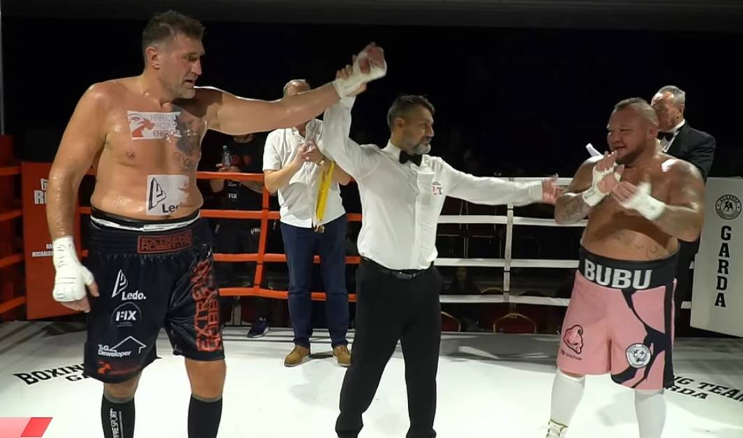 Маріуш Вах переміг Пйотра Цвіку у головному бою вечора Silesia Boxing. Це 39-та звитяга у кар’єрі 45-річного польського суперважковаговика.