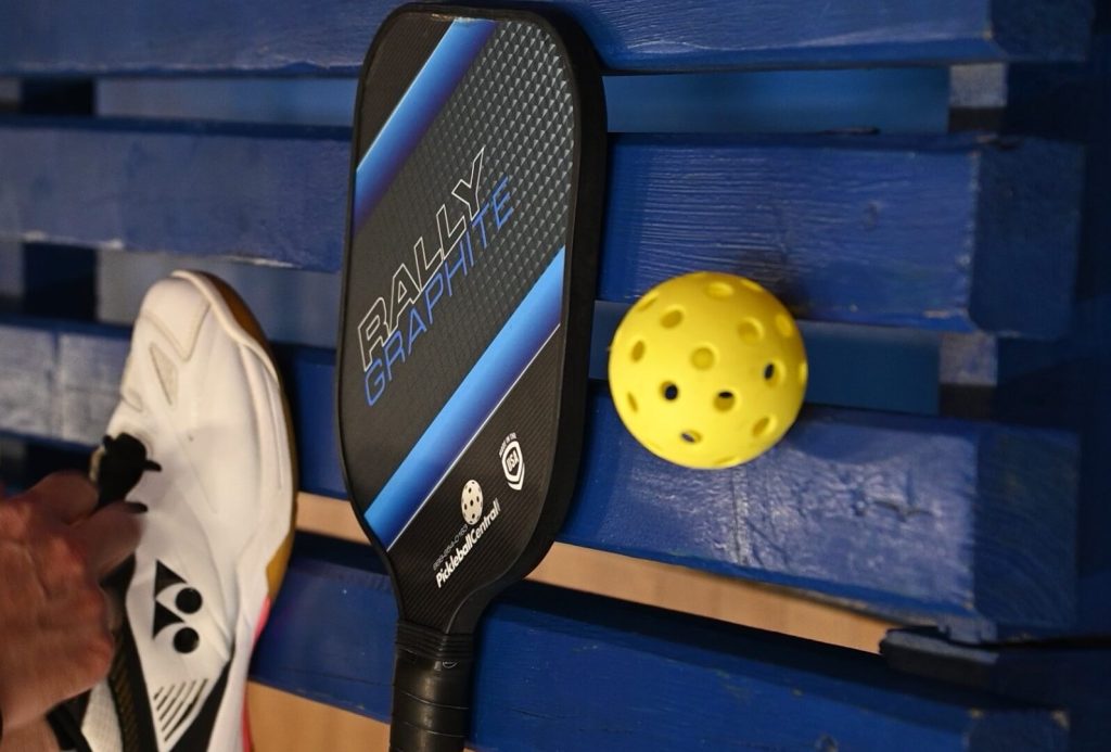 Что такое пиклбол (pickleball), как играть и чем он отличается от тенниса и падела