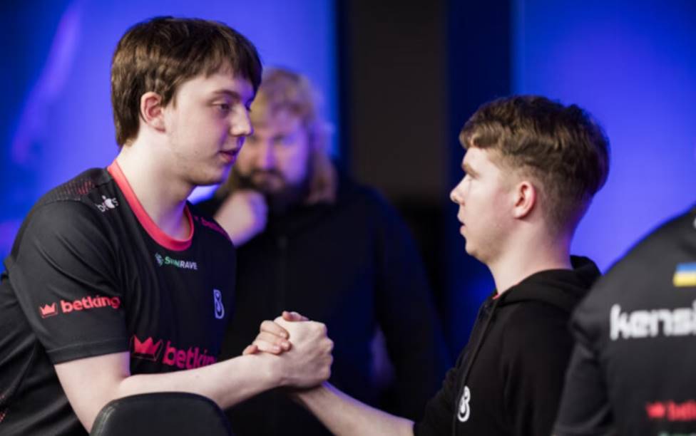KvaN оцінив шанси B8 у матчі проти FURIA на ESL Pro League Season 22: шанс є на Dust2 і Mirage, але фаворит протистояння – бразильці.