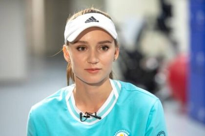 Australian Open 2026: Рыбакина остановила Швентек и пробилась в полуфинал