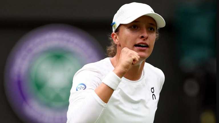 Australian Open: Свёнтек вышла в 1/8 финала после тяжелого матча с Калинской