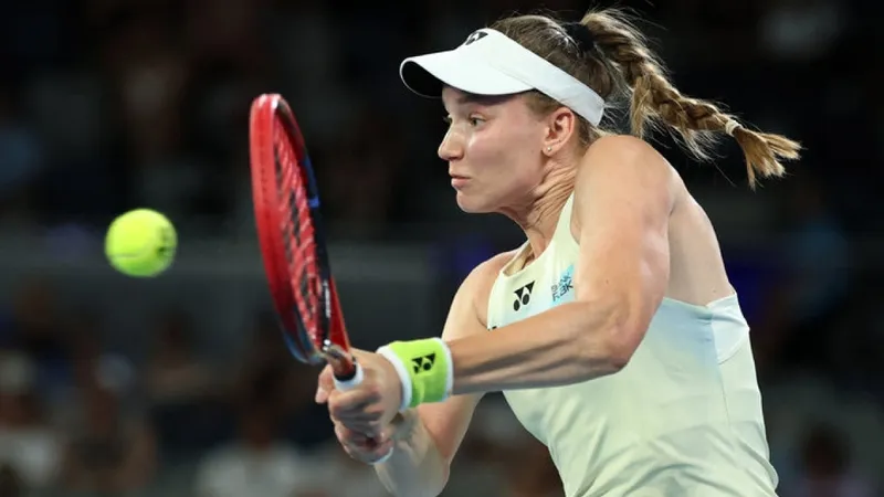 Елена Рыбакина отыграла матчболы и прошла в полуфинал WTA 500: результаты