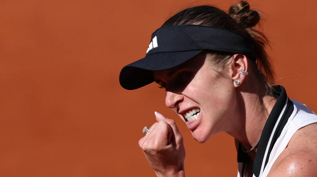 Элина Свитолина в трех сетах победила Анну Бондар и вышла во второй круг Roland Garros-2026