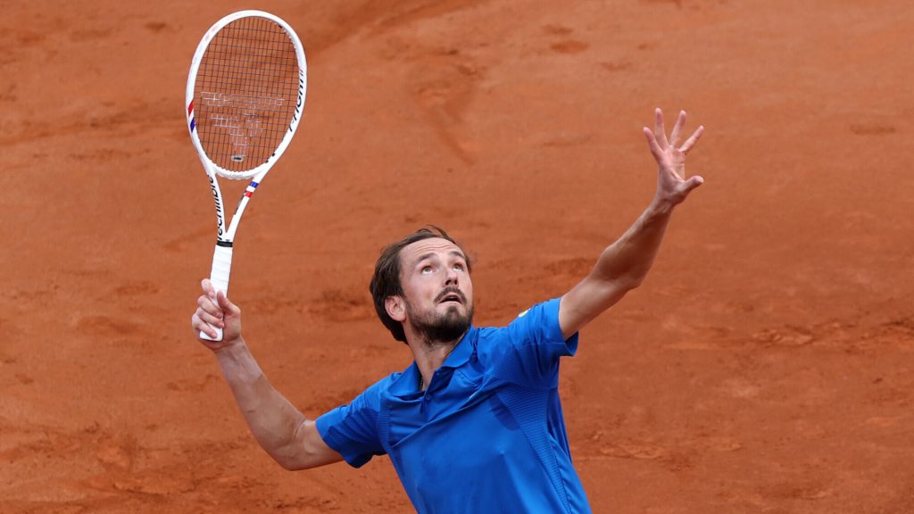 Турнир ATP в Риме: Медведев получил проход в третий круг