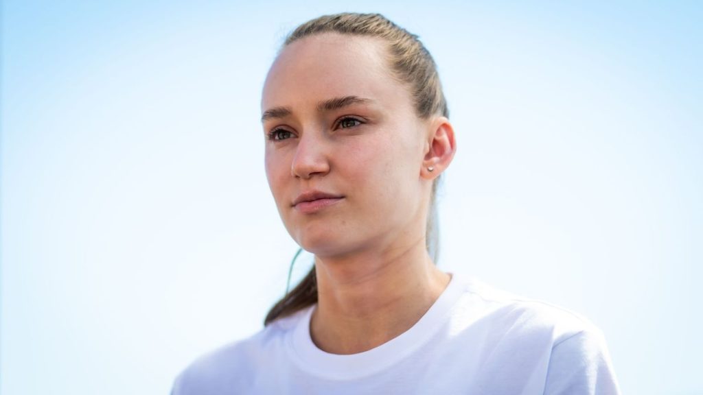 Елена Рыбакина проиграла Кэти Бултер и вылетела с турнира WTA 500 в Лондоне
