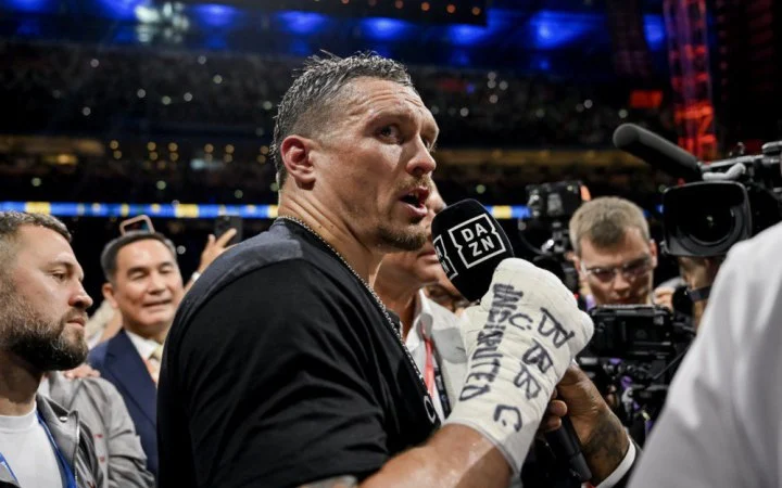 Усик освободил все чемпионские пояса, но не завершает карьеру: что это значит