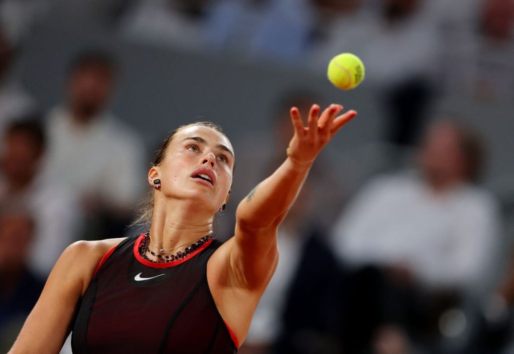 Соболенко обыграла Осаку и вышла в четвертьфинал Roland Garros