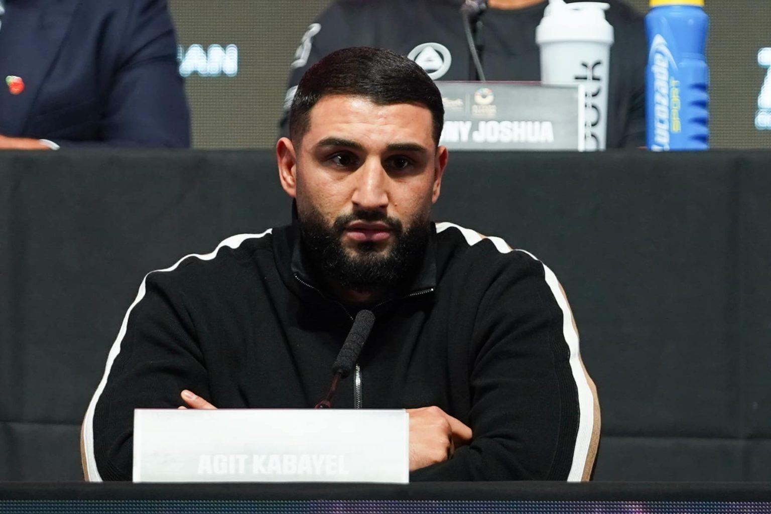 Кабаел потребовал бой с Усиком и поставил вопрос о титуле WBC: что известно
