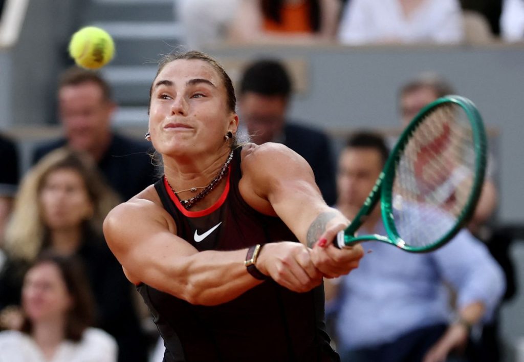 Соболенко обыграла Осаку и вышла в четвертьфинал Roland Garros
