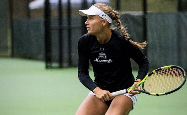 Юлия Стародубцева вышла во второй круг парного турнира WTA 250 в Мемфисе