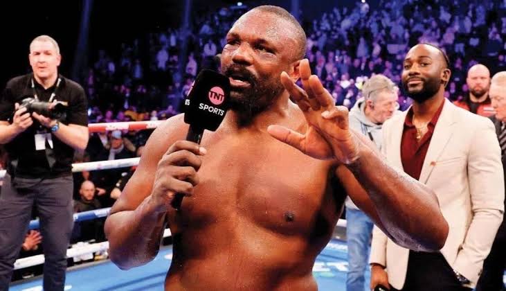 Чисора обругал Усика после отказа от чемпионских поясов: в чем причина