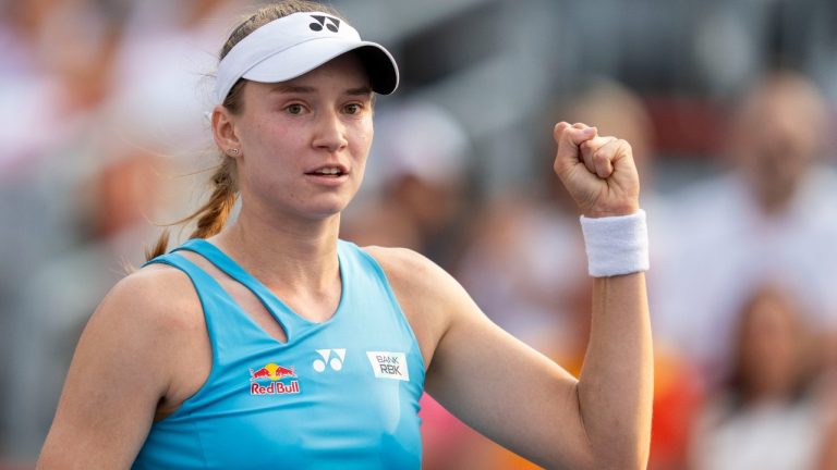 Елена Рыбакина обыграла Наоми Осаку и вышла в полуфинал турнира в Торонто
