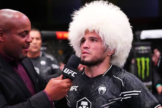 Умар Нурмагомедов впервые проиграл нокаутом: Сонг Ядонг потряс UFC