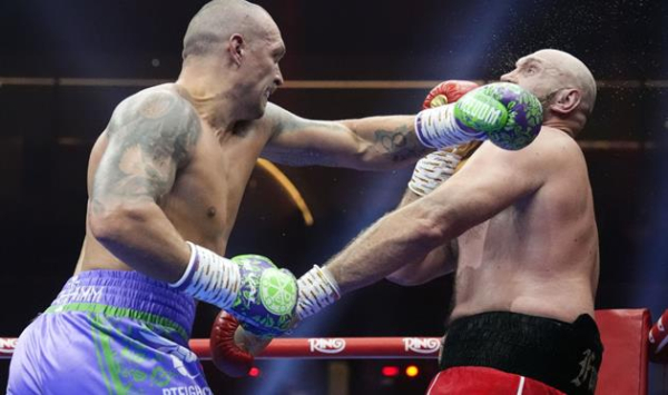 Усик переміг Ф'юрі вдруге і залишився чемпіоном світу